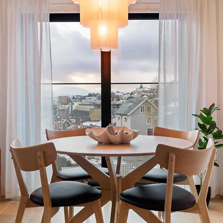 Aurora Center - & Mountain View Tromsø